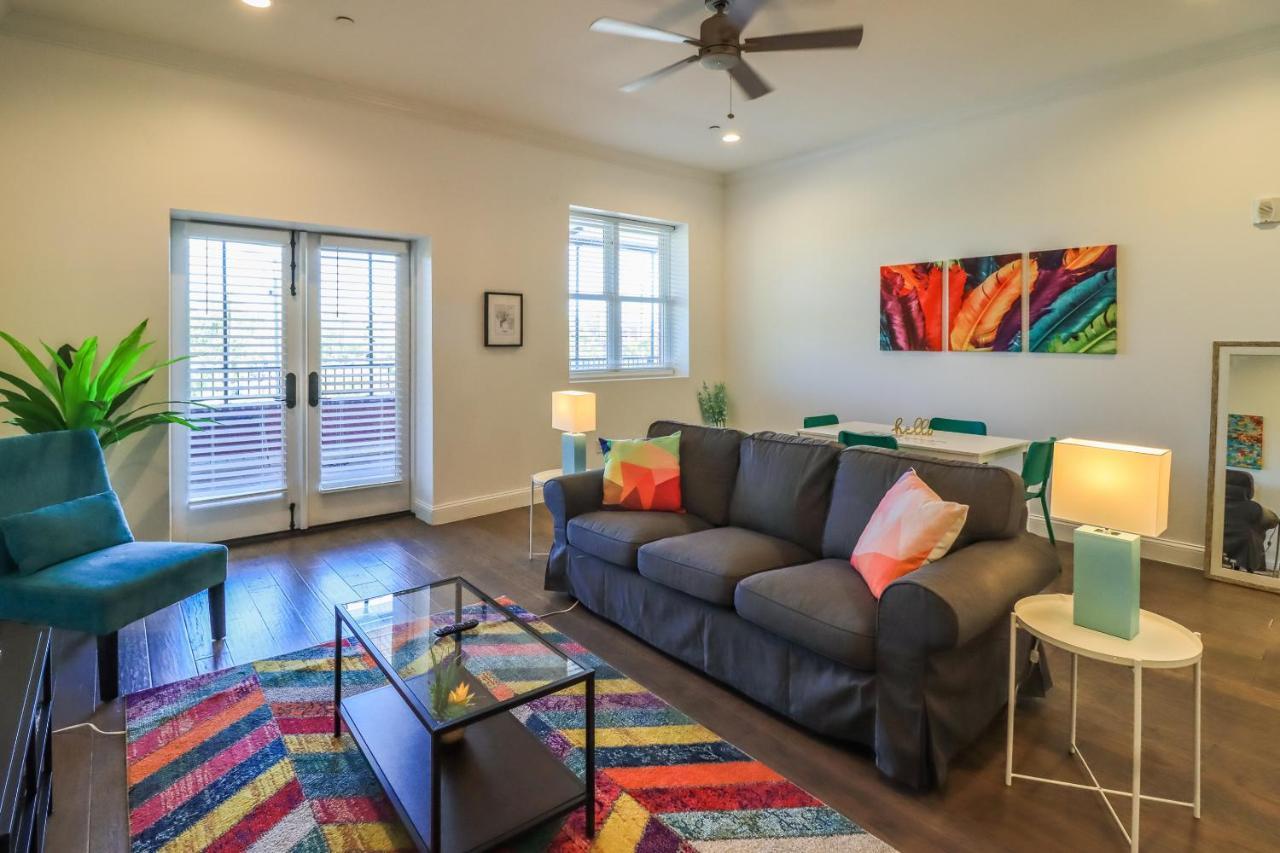 Frontdesk 1910 E 7Th Ave Apts Historic Ybor Tampa Διαμέρισμα Δωμάτιο φωτογραφία